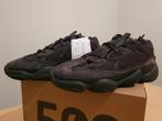 Yeezy 500 Utility Black maat 42, Kleding | Heren, Schoenen, Ophalen of Verzenden, Nieuw, Zwart