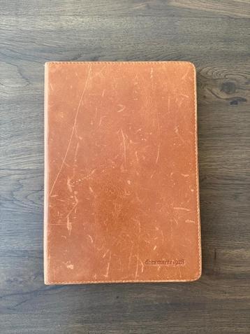Bruin lederen Dbramante1928 iPad hoes beschikbaar voor biedingen