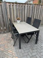 Tuintafel, 4 tuinstoelen en 4 tuinstoelkussens, Ophalen, Zo goed als nieuw, Kunststof
