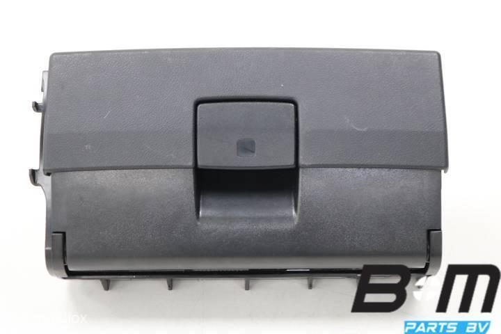 Bakje onder stoel rechts Audi A3 8P 8P0881578, Auto-onderdelen, Interieur en Bekleding, Gebruikt