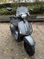 Vespa Sprint Full option matte grey custom GPS & Art4 slot, Ophalen, Maximaal 45 km/u, Zo goed als nieuw, Benzine