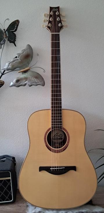 Franse makelij, LAg 4 Seasons  100D akoestische gitaar beschikbaar voor biedingen
