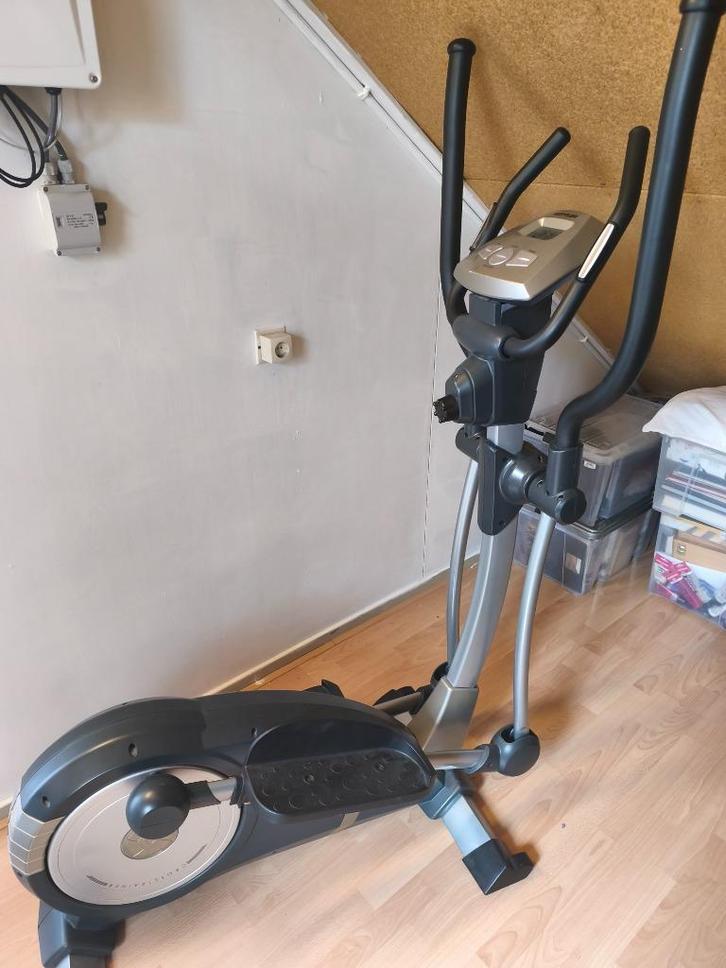 Kettler Crosstrainer, Sport en Fitness, Fitnessapparatuur, Gebruikt, Crosstrainer, Armen, Benen, Borst, Buik, Rug, Metaal, Ophalen