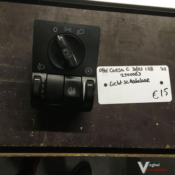 Opel Corsa C 1.2B 3 drs 2002 Wagennr 2500063 Lichtschakelaar beschikbaar voor biedingen