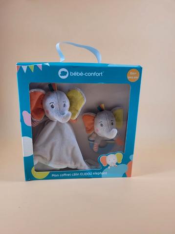Olifanten knuffeldoek en rammelaar kraamcadeau  beschikbaar voor biedingen