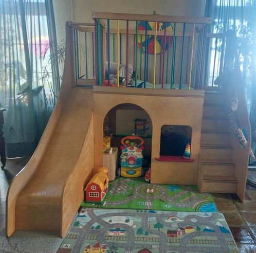 Degelijk, houten speelhuis met glijnaan, Kinderen en Baby's, Speelgoed | Overig, Gebruikt, Jongen of Meisje, Ophalen