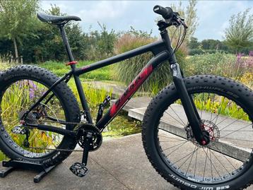 Custom build Salsa Mukluk fatbike beschikbaar voor biedingen