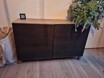 Ikea Besta kastje op pootjes 120 x 74 x 40 