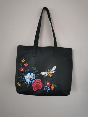 Atmosphere shopper met borduursel  beschikbaar voor biedingen