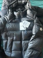 Moncler Jas - Nieuw met kaartjes - Maat S, Kleding | Heren, Jassen | Zomer, Verzenden, Nieuw, Maat 46 (S) of kleiner