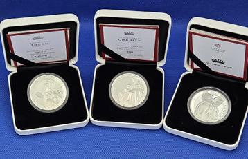 (A378) SINT HELENA 3 PRACHTIGE PROOF MUNTEN One Ounce beschikbaar voor biedingen