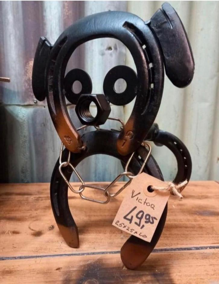 Metalen hond - rottweiler - hoefijzer - metal art, Dieren en Toebehoren, Honden-accessoires, Zo goed als nieuw, Ophalen of Verzenden