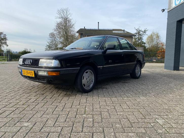 Audi 90 2.3 Quattro 100KW K6 1987 Zwart, Auto's, Audi, Particulier, 4x4, ABS, Metallic lak, Open dak, Radio, Benzine, Sedan, Handgeschakeld