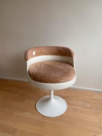 Retro vintage stoel tulpstoel space age 70s beschikbaar voor biedingen