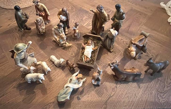 Antieke Kerststal Beeldjes Set, Antiek en Kunst, Kunst | Beelden en Houtsnijwerken, Ophalen of Verzenden