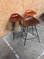 3 Gebruikte barkrukken - leer/staal - zithoogte 65cm, Huis en Inrichting, Barkrukken, Ophalen, Gebruikt, Met voetsteun, .