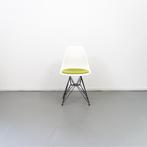 3 Vitra Eames DSR stoel kuip Apple Green onderstel Zwart, Huis en Inrichting, Stoelen, Niet ingevuld, Niet ingevuld, Zo goed als nieuw