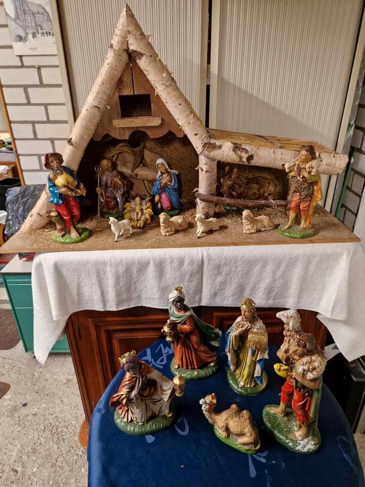 Grote kerststal kunststof rieten dak beeldenset 15 delig (8), Diversen, Kerst, Gebruikt, Ophalen