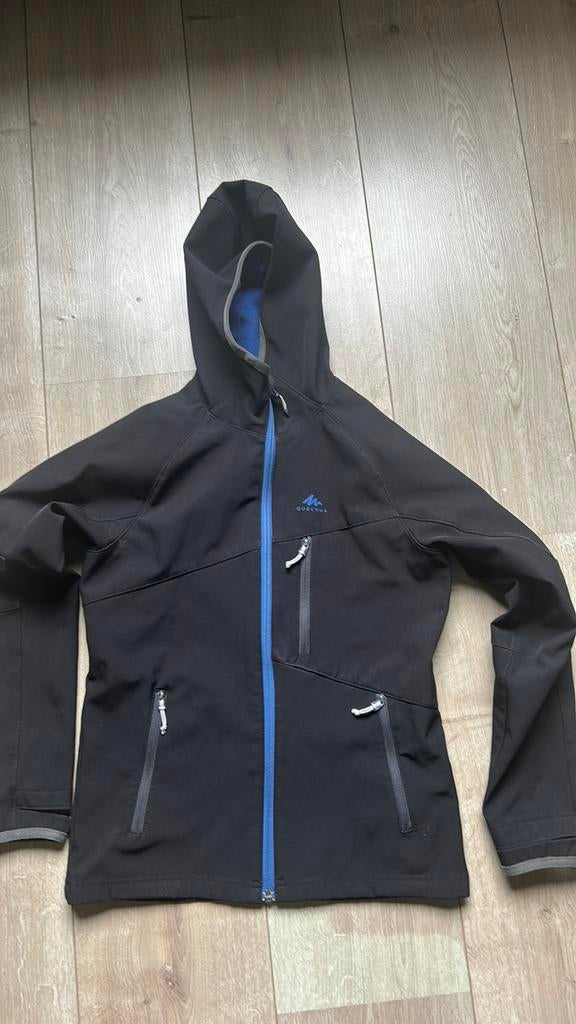 Softshell Decathlon 140 jack jas unisex, Kinderen en Baby's, Ophalen of Verzenden, Zo goed als nieuw, Jongen of Meisje, Jas