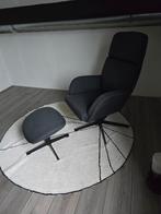 Moderne fauteuil met voetenbank, Huis en Inrichting, Fauteuils, Ophalen, Zo goed als nieuw, 75 tot 100 cm, 50 tot 75 cm