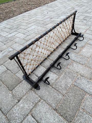 Retro kapstok beschikbaar voor biedingen