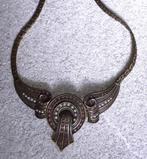 Halsketting brons met paarse diamantjes op gothic ornament, Nieuw, Overige materialen, Paars, Met strass