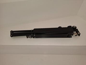 K&M muziekstandaard lichtgewicht  beschikbaar voor biedingen