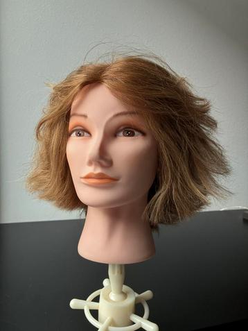 Kappershoofd Oefenhoofd beschikbaar voor biedingen