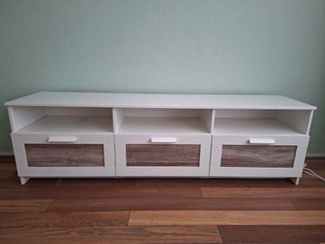 tv meubel Ikea Brimnes beschikbaar voor biedingen