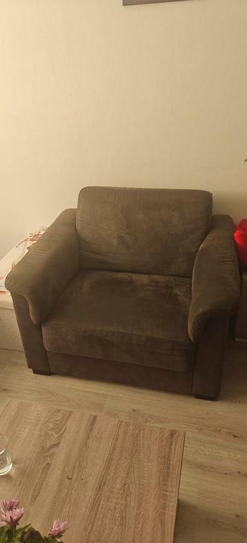 Gratis grote, zachte fauteuil - Wegens verhuizing! beschikbaar voor biedingen