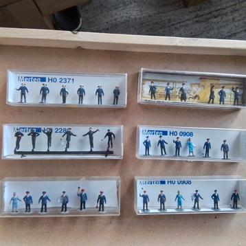 6 Setjes Merten H0 Figuren beschikbaar voor biedingen