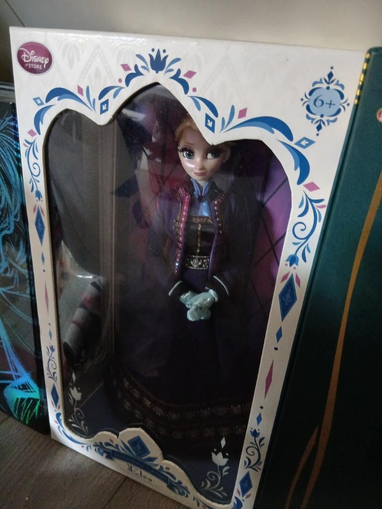 Disney limited edition doll frozen elsa, Ophalen, Paris, Disney, Elektrische haard