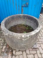 Betonnen trog veedrinkbak,bloembak,drinkbak, Ophalen, Gebruikt, Rond, Beton