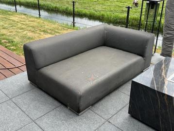 Diverse buiten banken van Design 2 Chill.  beschikbaar voor biedingen