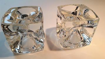 Twee grote Sklo Union Ice Cube kristal blokkandelaars. beschikbaar voor biedingen