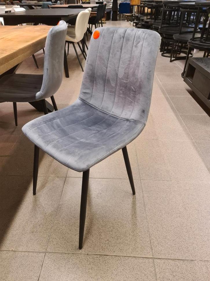 Nieuwe eetkamerstoel adore velvet grijs €50 per stuk, Huis en Inrichting, Stoelen, Nieuw, Vijf, Zes of meer stoelen, Hout, Kunststof