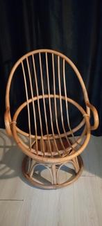 Vintage rotan draaiende hoge stoel voor binnen of buiten, Ophalen, Bruin, Riet of Rotan, Zo goed als nieuw
