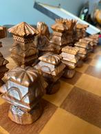 Houten Schaakspel met Handgesneden Stukken, Antiek en Kunst, Ophalen