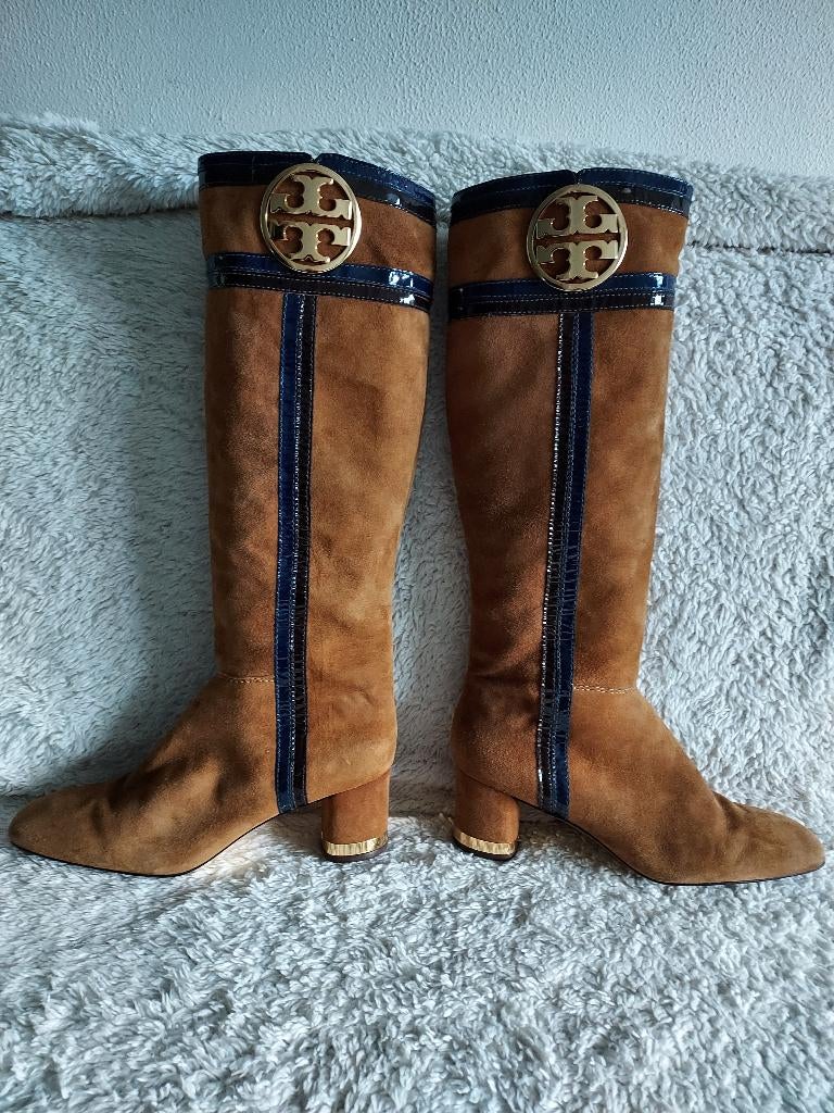Prachtige suede laarzen van Tory Burch     mt 39,5, Kleding | Dames, Schoenen, Hoge laarzen, Bruin, Verzenden, Zo goed als nieuw