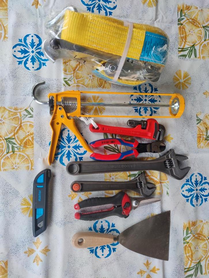 Gereedschap set - Divers Handgereedschap, Doe-het-zelf en Verbouw, Gereedschap | Handgereedschap, Gebruikt, Ophalen of Verzenden