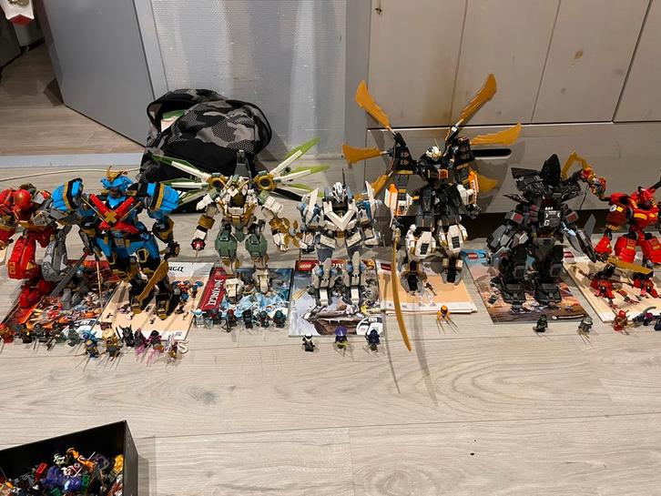 Lego ninjago titan mech 7x + 100+ minifigures, Kinderen en Baby's, Kinderspulletjes, Zo goed als nieuw, Ophalen of Verzenden