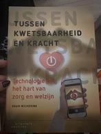 Bram Wicherink - Tussen kwetsbaarheid en kracht, Sociale wetenschap, Ophalen of Verzenden, Bram Wicherink, Zo goed als nieuw