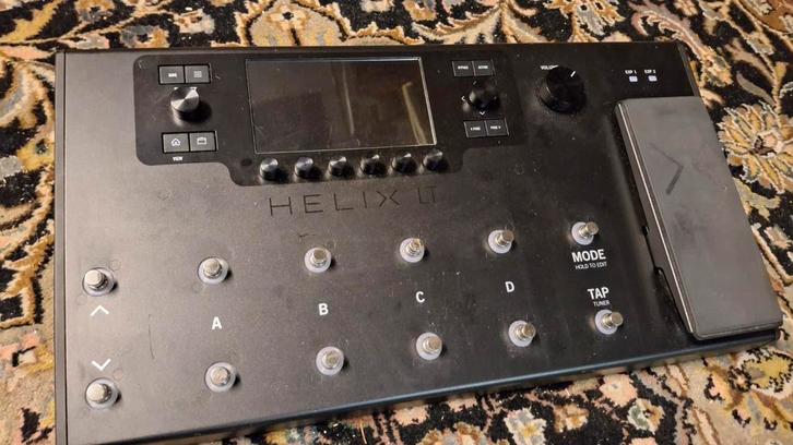 Line 6 Helix LT multi-effectprocessor met tas, Muziek en Instrumenten, Effecten, Zo goed als nieuw, Ophalen of Verzenden