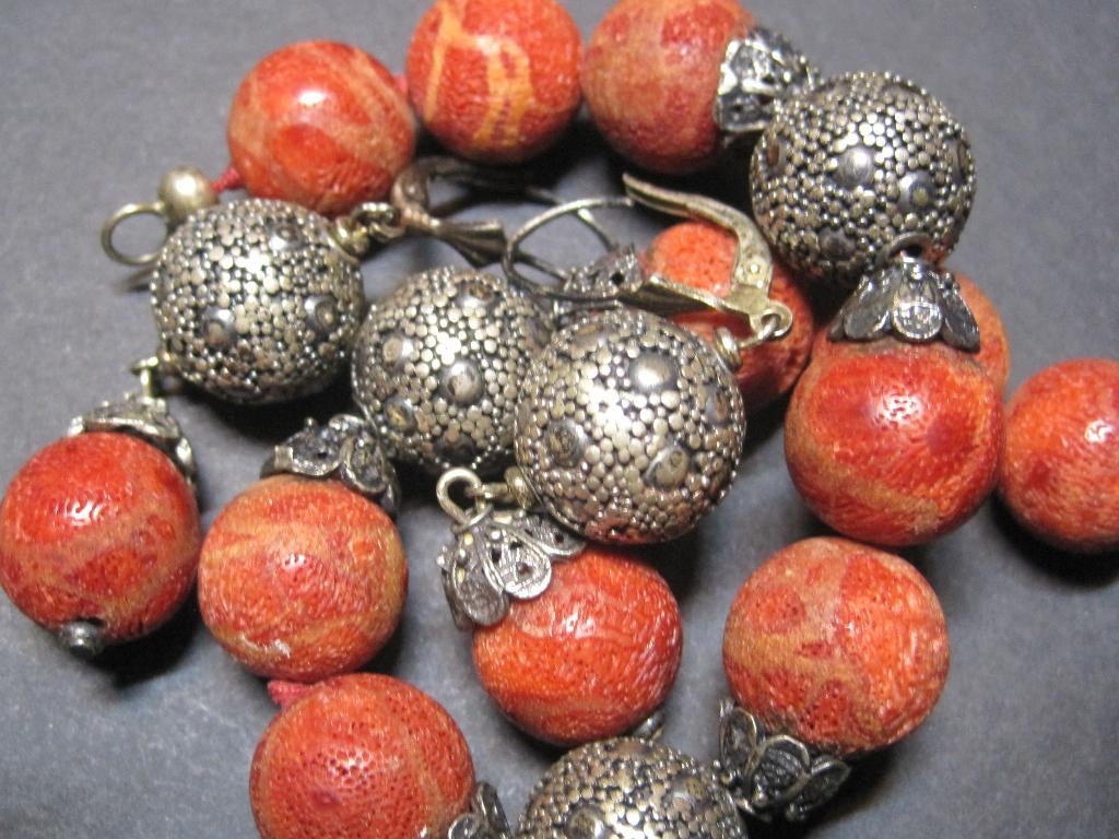 Antiek bloedkoraal armband en oorbellen, Sieraden, Tassen en Uiterlijk, Antieke sieraden, Ophalen, Zilver, Armband