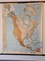 Vintage schoolkaart van Noord Amerika geplastificeerd., Antiek en Kunst, Antiek | Schoolplaten, Ophalen of Verzenden, Aardrijkskunde