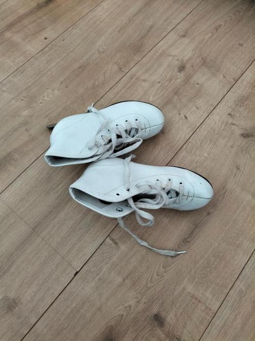 Kunstschaatsen witte maat 29 en de zwarte maat 30, Sport en Fitness, Schaatsen, Zo goed als nieuw, Kunstschaatsen, Overige merken