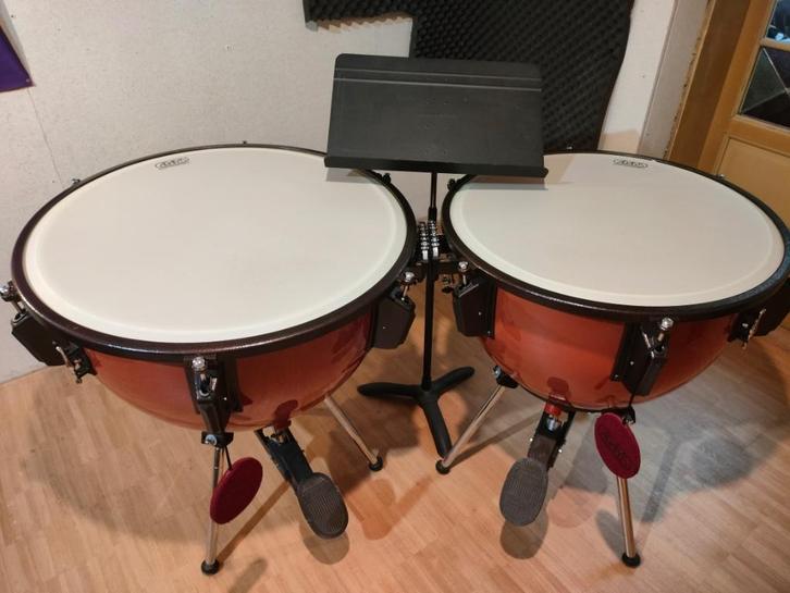 Adams Universal pauken 29" & 26" in nieuwstaat, Muziek en Instrumenten, Overige Muziek en Instrumenten, Nieuw, Ophalen