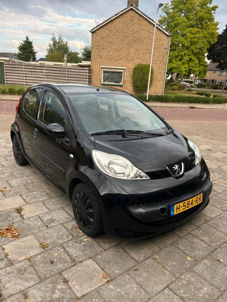 Peugeot 107 1.0 12V 5DR 2008 Zwart, Auto's, Peugeot, Particulier, Benzine, A, Hatchback, Handgeschakeld, Geïmporteerd, Zwart, Voorwielaandrijving