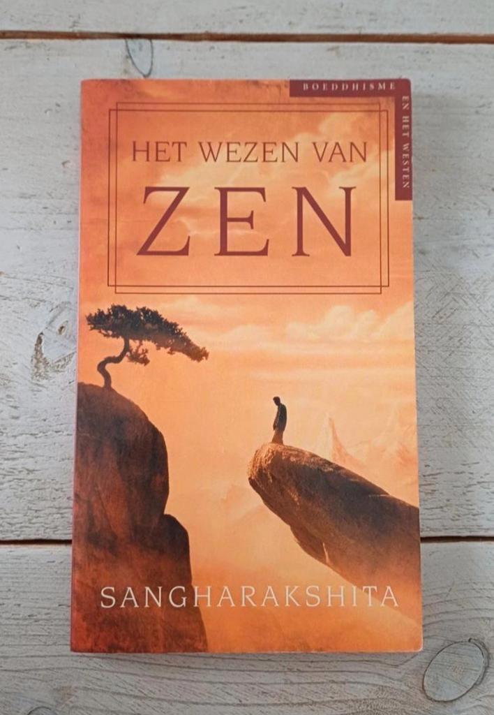 Sangharakshita - Het wezen van zen, Boeken, Esoterie en Spiritualiteit, Zo goed als nieuw, Achtergrond en Informatie, Ophalen of Verzenden