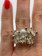 V43 Prachtige zilvren brutalist ring maat 19,5, Sieraden, Tassen en Uiterlijk, Ringen, Ophalen of Verzenden, X, Dame, Met parel